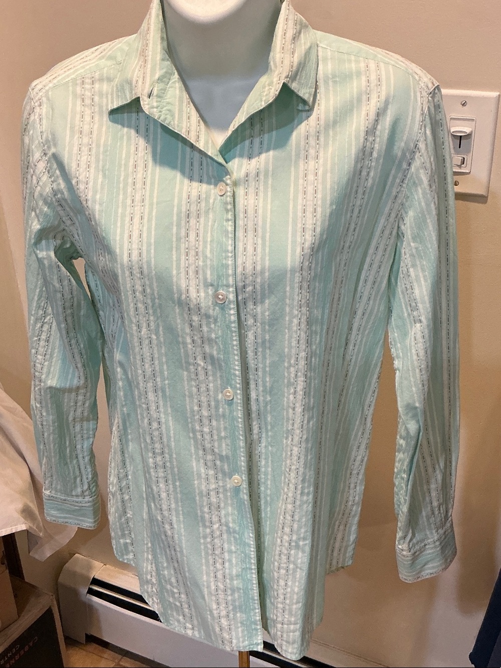 MISS WEAR NANTUCKET BUTTON DOWN.BLOUSE